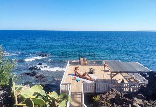 appartamento in affitto ad Aci Castello