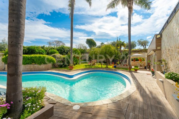 casa indipendente in affitto ad Aci Castello