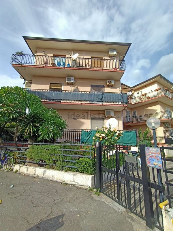 appartamento in affitto ad Aci Castello in zona Aci Trezza