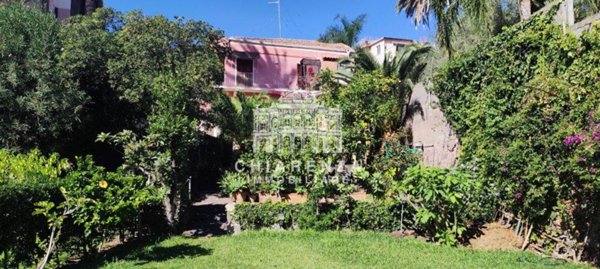 appartamento in affitto ad Aci Castello