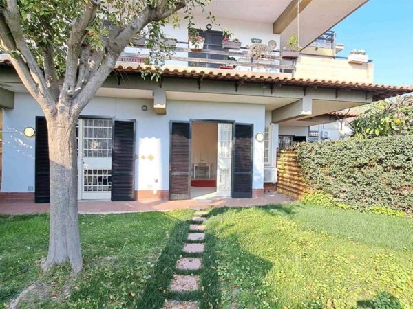 appartamento in affitto ad Aci Castello