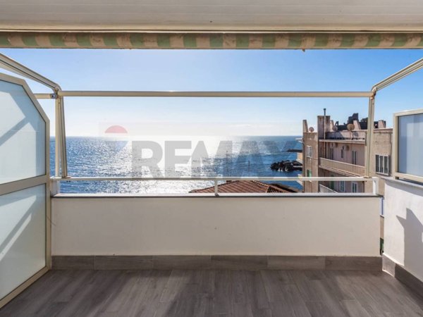 appartamento in affitto ad Aci Castello