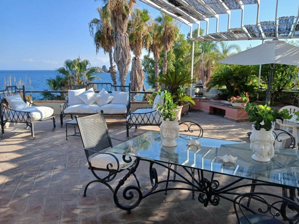 appartamento in affitto ad Aci Castello