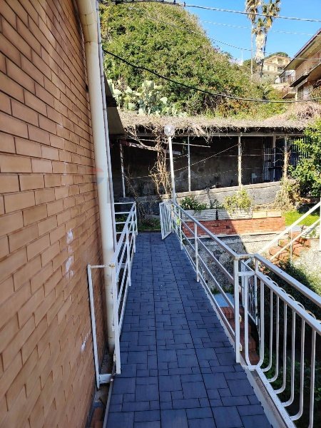 appartamento in affitto ad Aci Castello in zona Aci Trezza