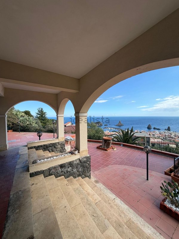 appartamento in affitto ad Aci Castello