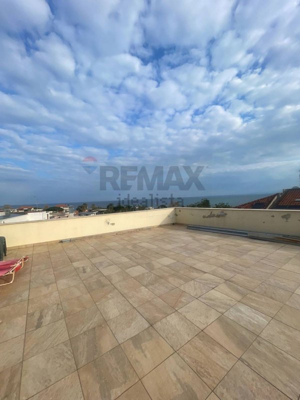 appartamento in affitto ad Aci Castello in zona Cannizzaro