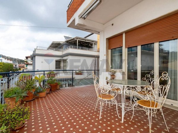 appartamento in affitto ad Aci Castello