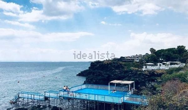 appartamento in affitto ad Aci Castello