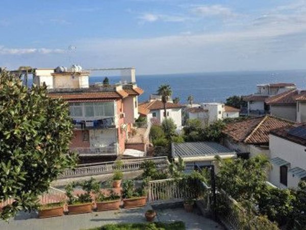 appartamento in affitto ad Aci Castello