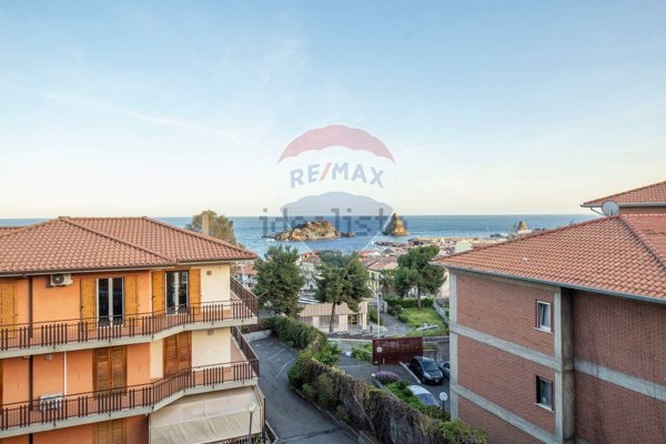 appartamento in affitto ad Aci Castello in zona Aci Trezza