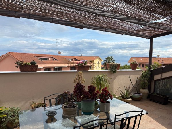 appartamento in affitto ad Aci Castello