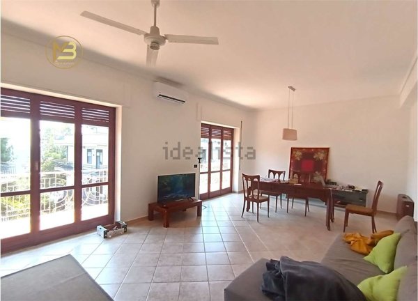 appartamento in affitto ad Aci Castello