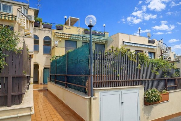 appartamento in affitto ad Aci Castello