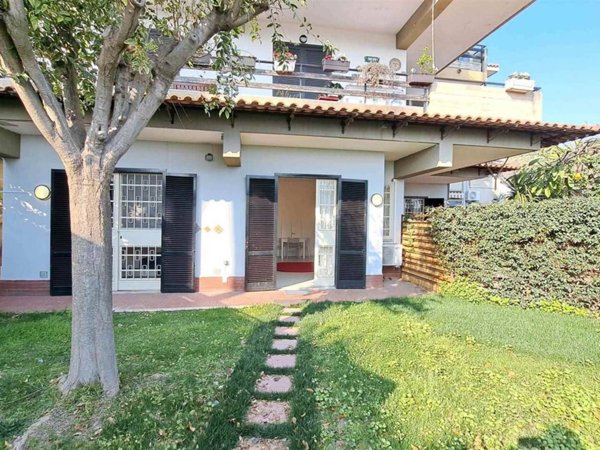 appartamento in affitto ad Aci Castello