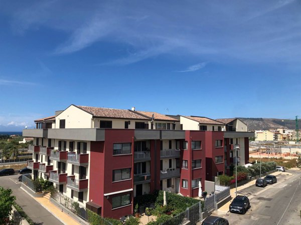 appartamento in affitto ad Aci Castello in zona Ficarazzi