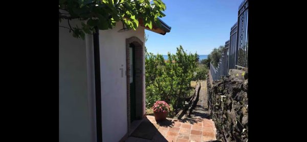 appartamento in affitto ad Aci Castello
