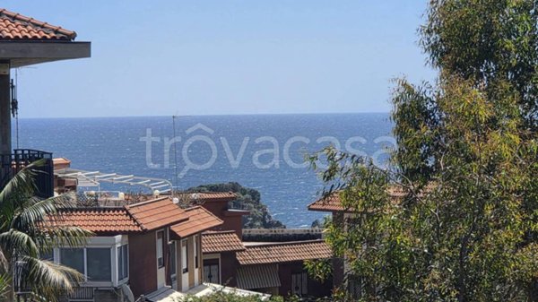 appartamento in affitto ad Aci Castello