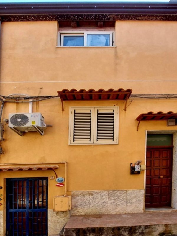 casa indipendente in affitto ad Aci Castello in zona Aci Trezza