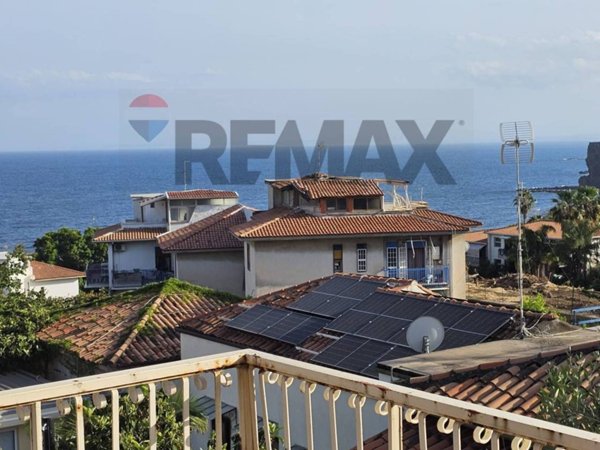 appartamento in affitto ad Aci Castello