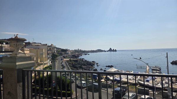 appartamento in affitto ad Aci Castello