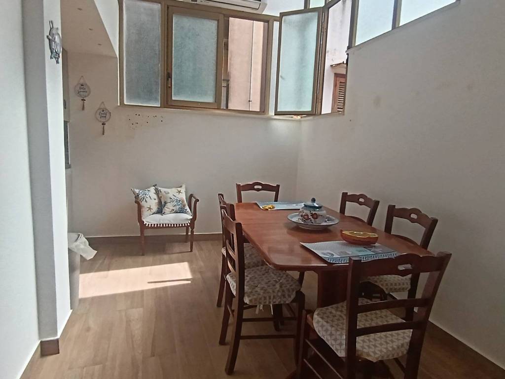 appartamento in affitto ad Aci Castello in zona Aci Trezza