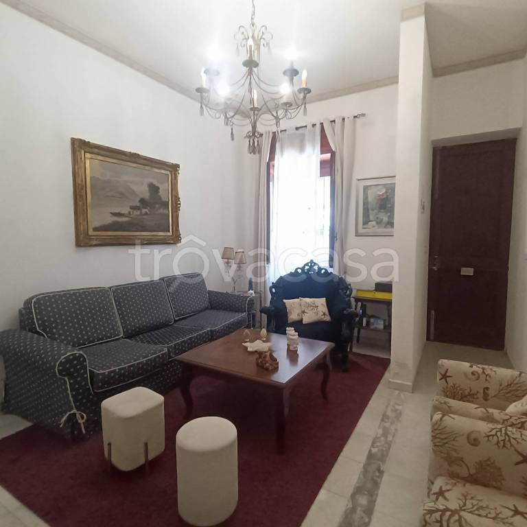 appartamento in affitto ad Aci Castello in zona Aci Trezza