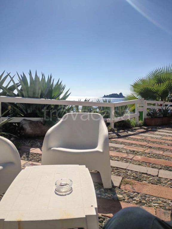 appartamento in affitto ad Aci Castello in zona Aci Trezza