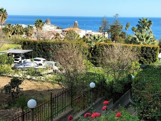 appartamento in affitto ad Aci Castello in zona Aci Trezza