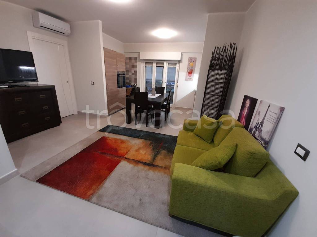 appartamento in affitto ad Aci Castello