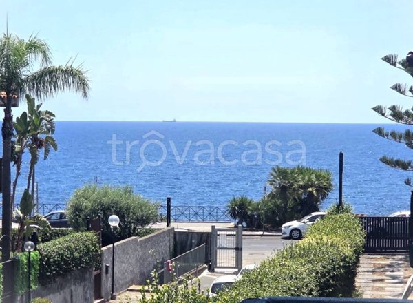 appartamento in affitto ad Aci Castello in zona Cannizzaro
