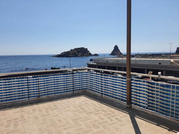 appartamento in affitto ad Aci Castello in zona Aci Trezza