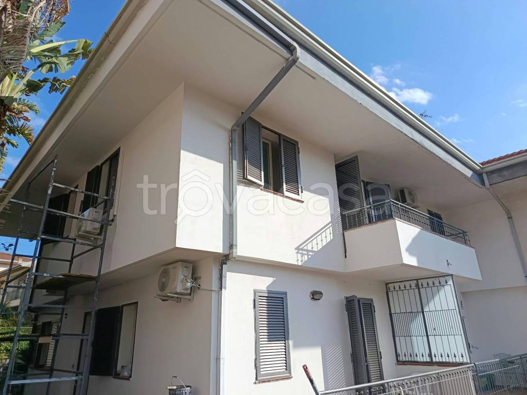 casa indipendente in affitto ad Aci Castello in zona Aci Trezza