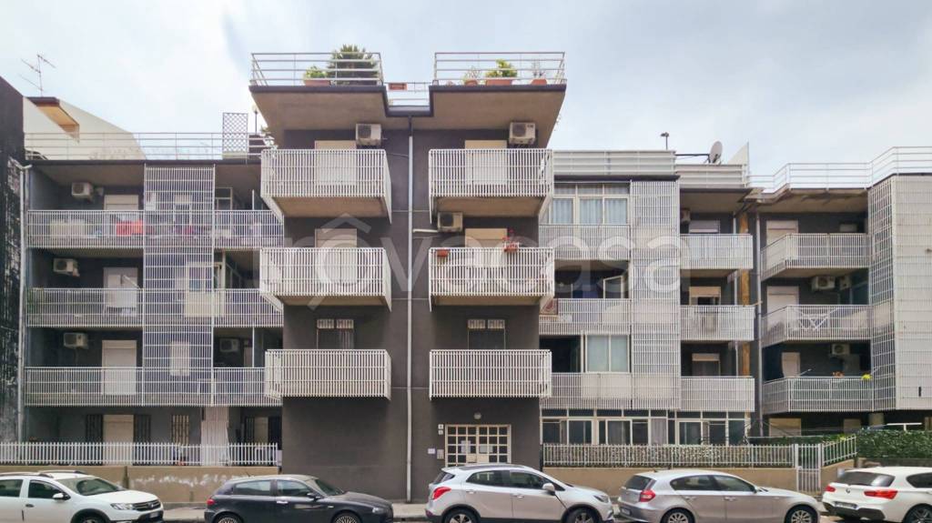 appartamento in affitto ad Aci Catena in zona Aci San Filippo