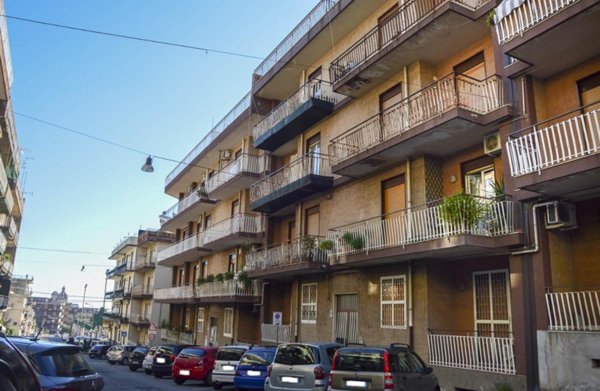 appartamento in affitto ad Aci Catena