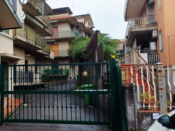 appartamento in affitto ad Aci Catena in zona San Nicolò