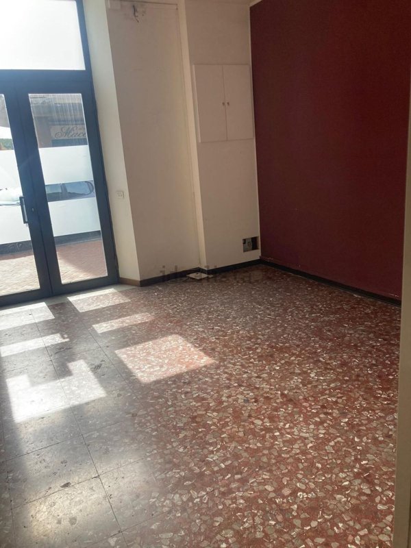 ufficio in affitto ad Aci Catena