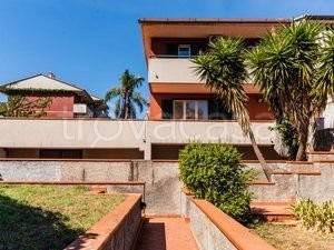 casa indipendente in affitto ad Aci Catena