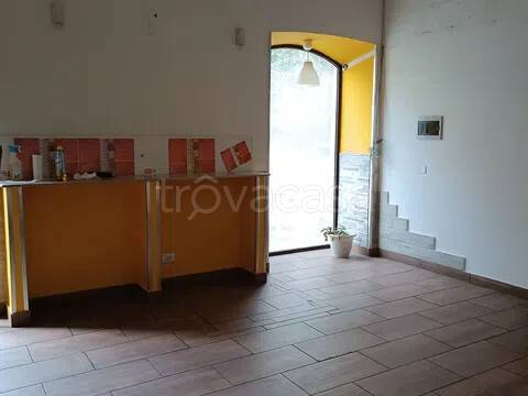 appartamento in affitto ad Aci Catena