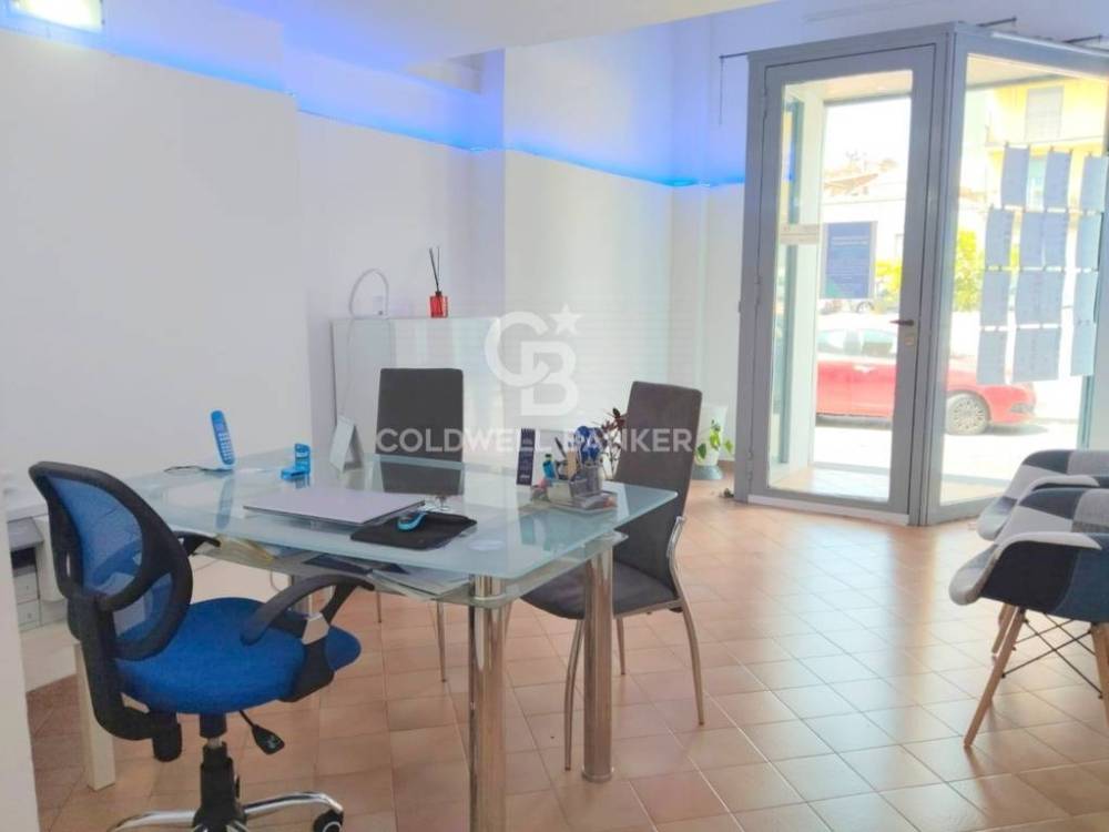 locale commerciale in affitto ad Aci Catena
