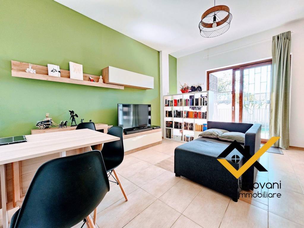 appartamento in affitto ad Aci Catena in zona Vampolieri