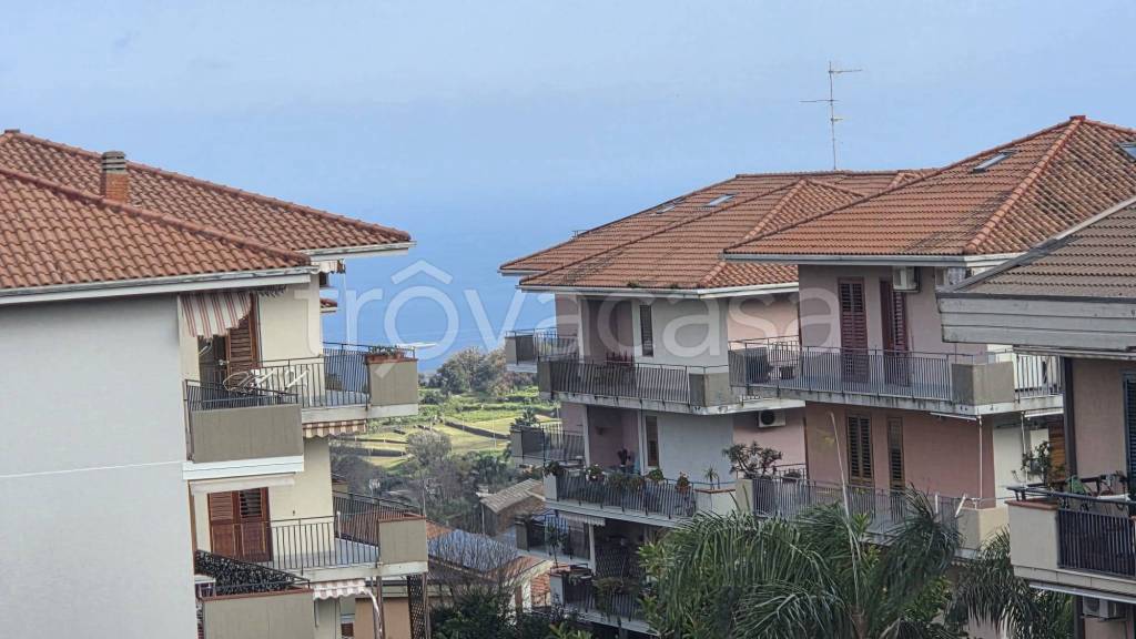 appartamento in affitto ad Aci Catena in zona San Nicolò
