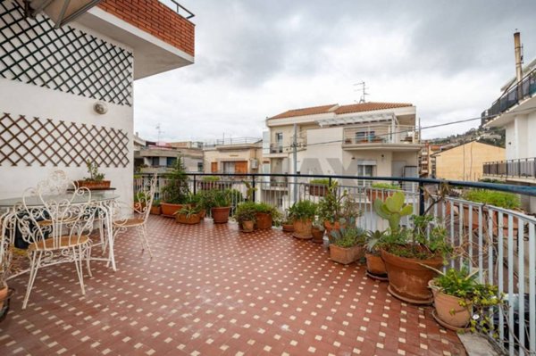 appartamento in affitto ad Aci Catena