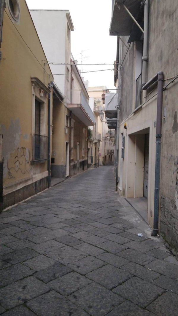 negozio in affitto ad Acireale