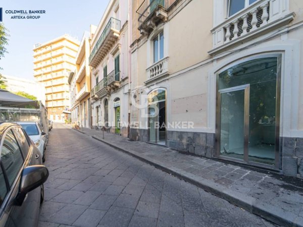negozio in affitto ad Acireale in zona San Cosmo