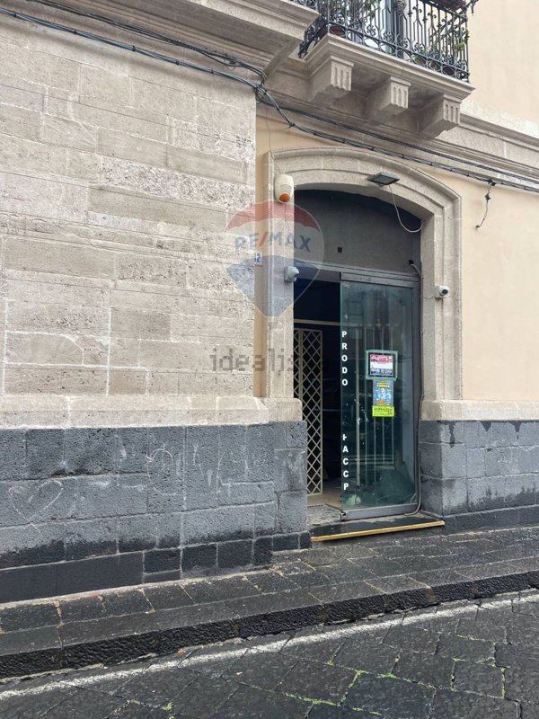 locale commerciale in affitto ad Acireale in zona Centro Storico