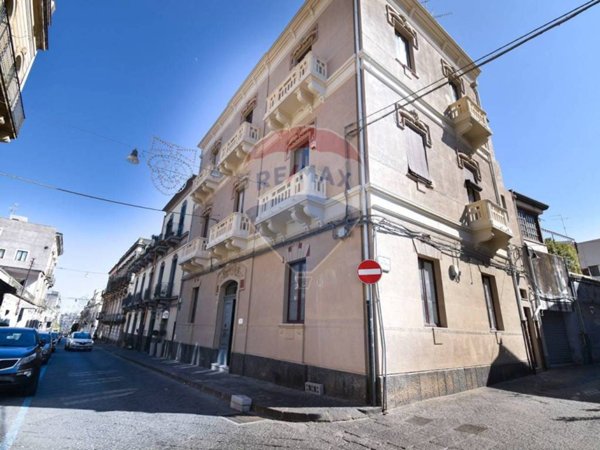 appartamento in affitto ad Acireale in zona Centro Storico