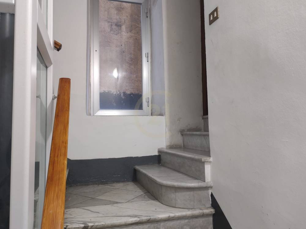 locale di sgombero in affitto ad Acireale