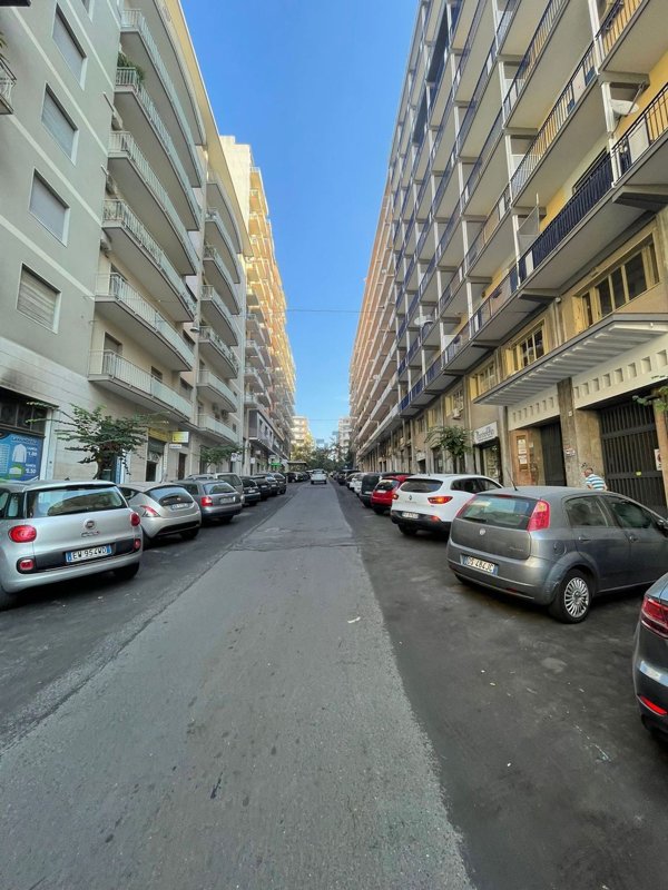 negozio in affitto ad Acireale