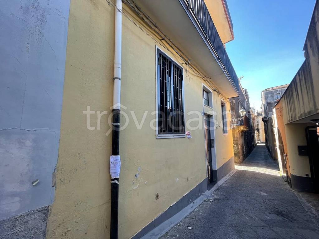 appartamento in affitto ad Acireale in zona Centro Storico