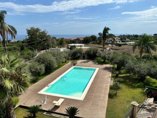 appartamento in affitto ad Acireale